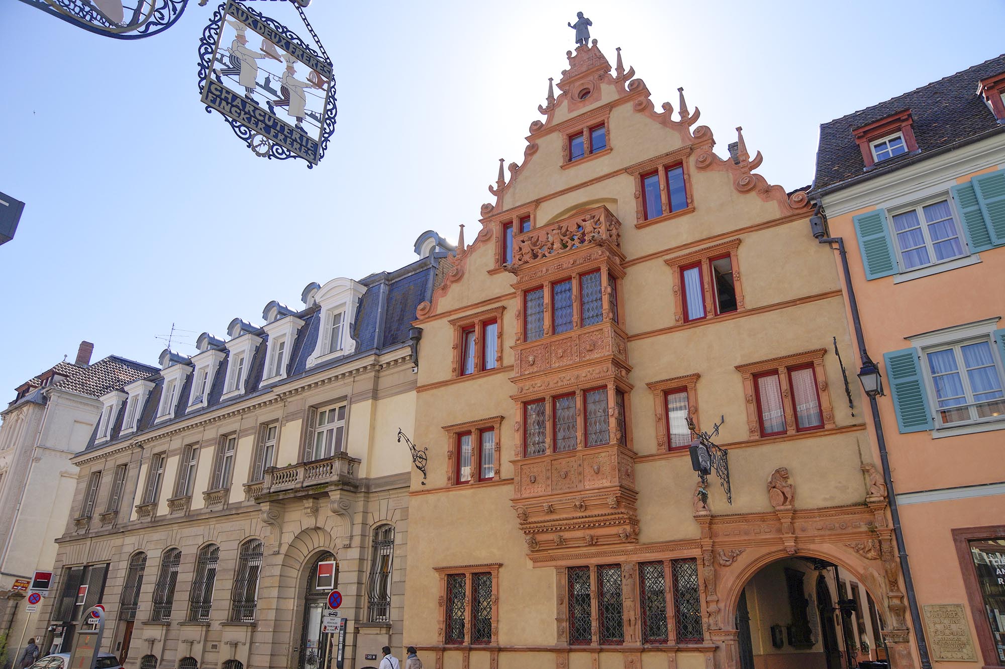La Maison des Têtes à Colmar — façade Renaissance ornée de 106 têtes grotesques