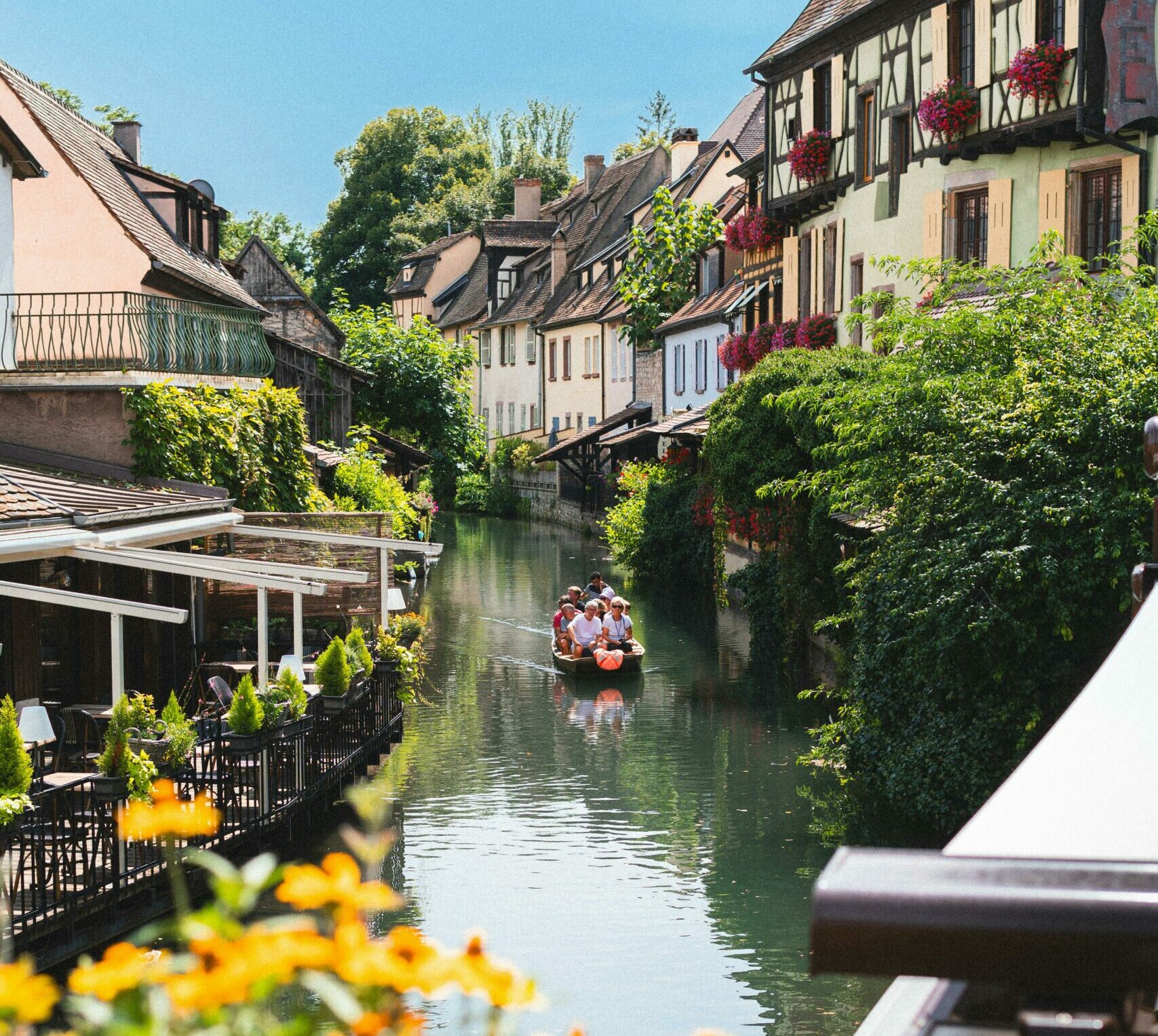 Couple en Alsace — Promenade romantique dans les vignobles
